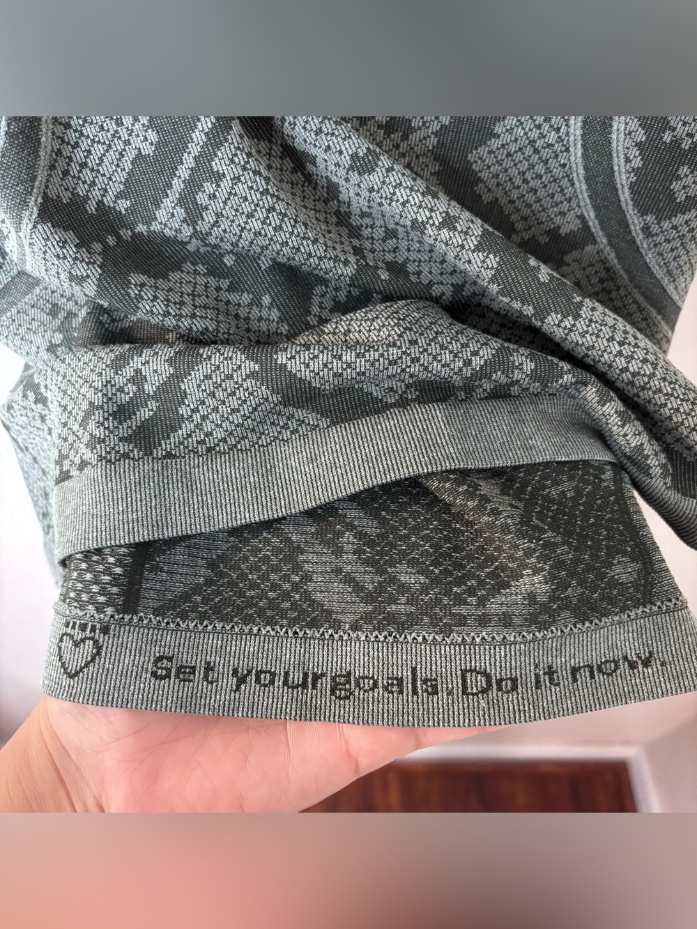 Lululemon Swiftly Tech Racerback Size 12 - Picture 6 of 10